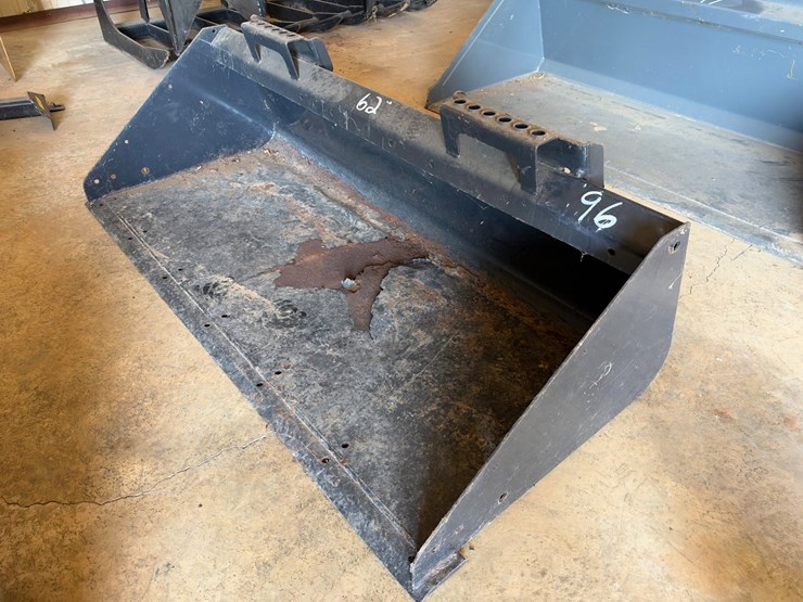 #96-•-62-inch-steel-skid-steer-quick-attach-loader-bucket-image-1