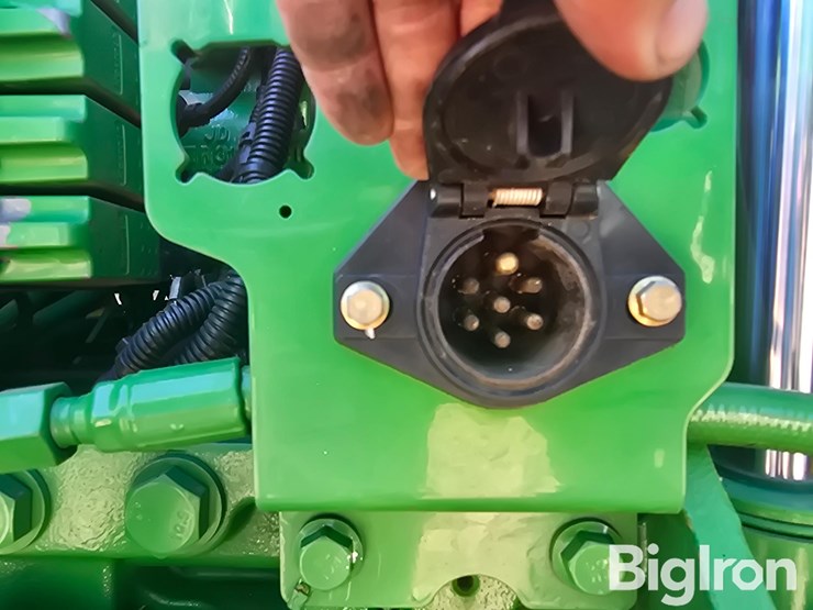 2012-john-deere-7215r-image-20