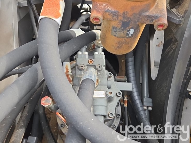2016-volvo-ec350el-image-50