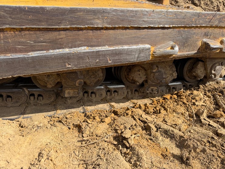 caterpillar-d8t-image-14