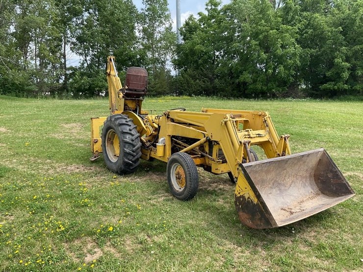 1966-massey-ferguson-2135-image-3