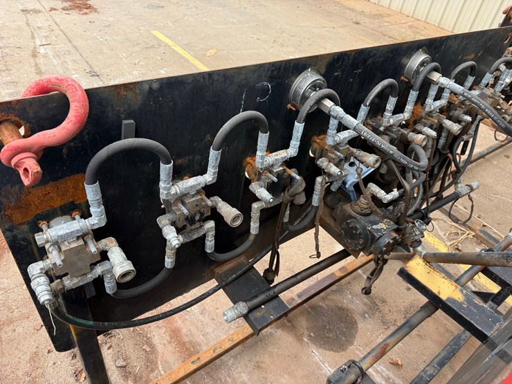 lot-w/-(3)-remote-5k-wp-accumulator--wireline-frac-valve-consoles-image-6