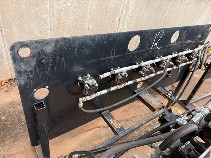 lot-w/-(3)-remote-5k-wp-accumulator--wireline-frac-valve-consoles-image-10