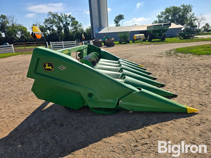 2023-john-deere-c6r-image-4