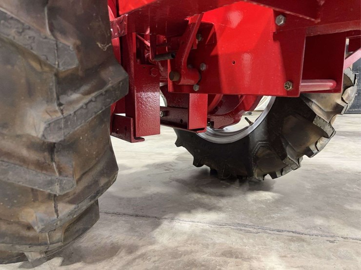 international-harvester-shop-mule-image-40