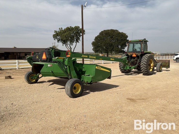 2020-john-deere-956-image-5