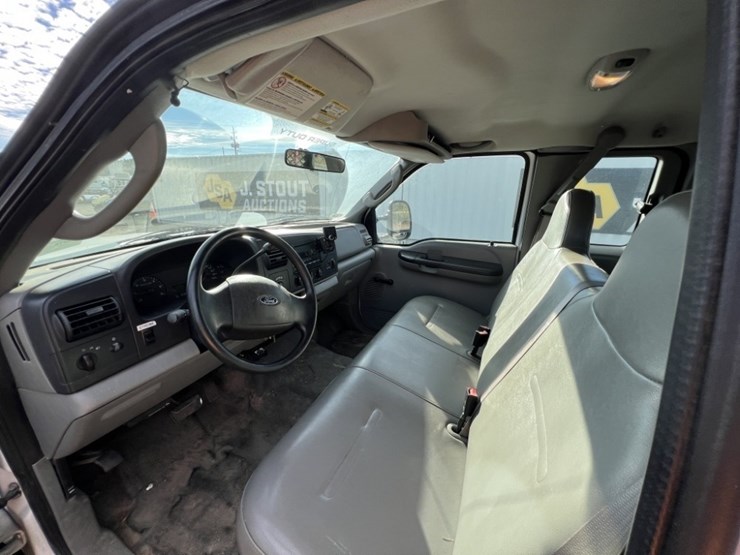 2006-ford-f350-image-15
