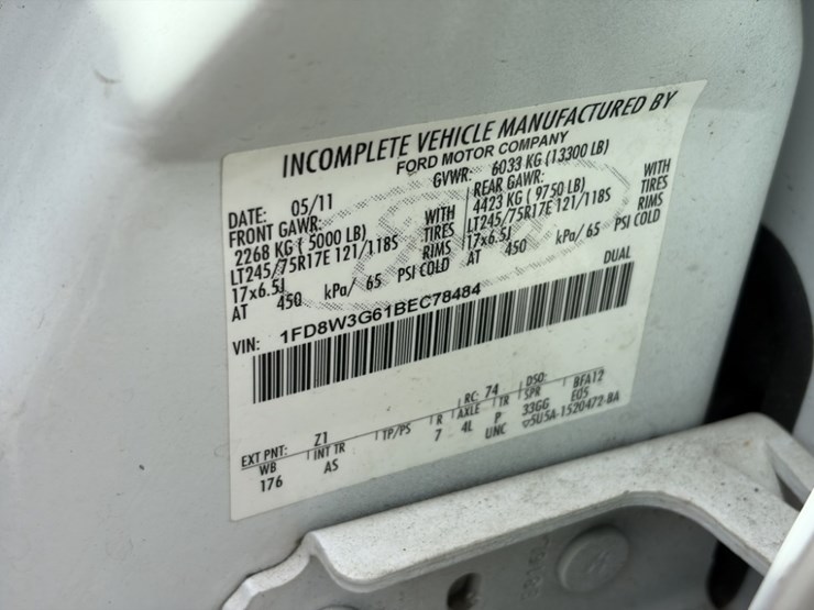 2011-ford-f350-image-10