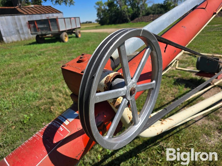 buhler-farm-king-851-image-13