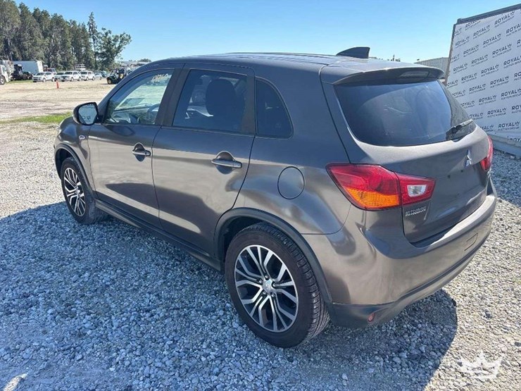 2017-mitsubishi-outlander-image-4