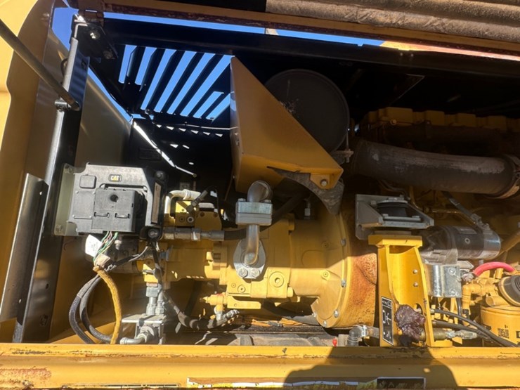 2012-caterpillar-m322d-image-24
