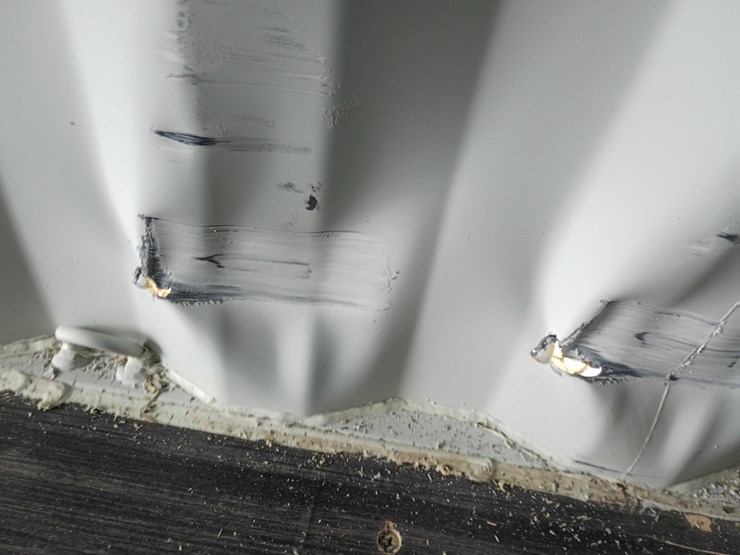 #l110-000-•-40ft-container-[damaged]-image-22