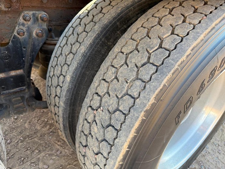 2000-kenworth-t800-image-16