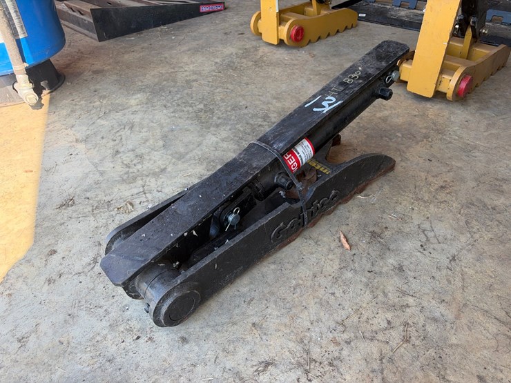 #131-•-steel-hydraulic-excavator-thumb-attachments-image-2