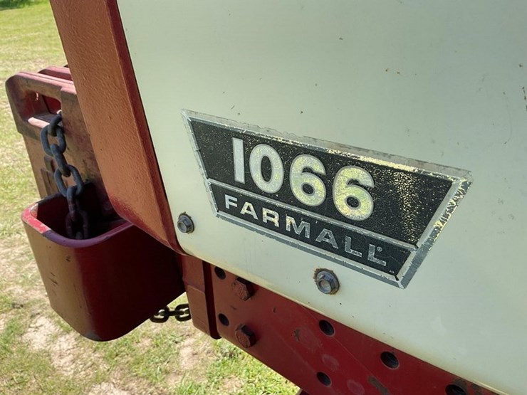 1975-international-1066-image-11