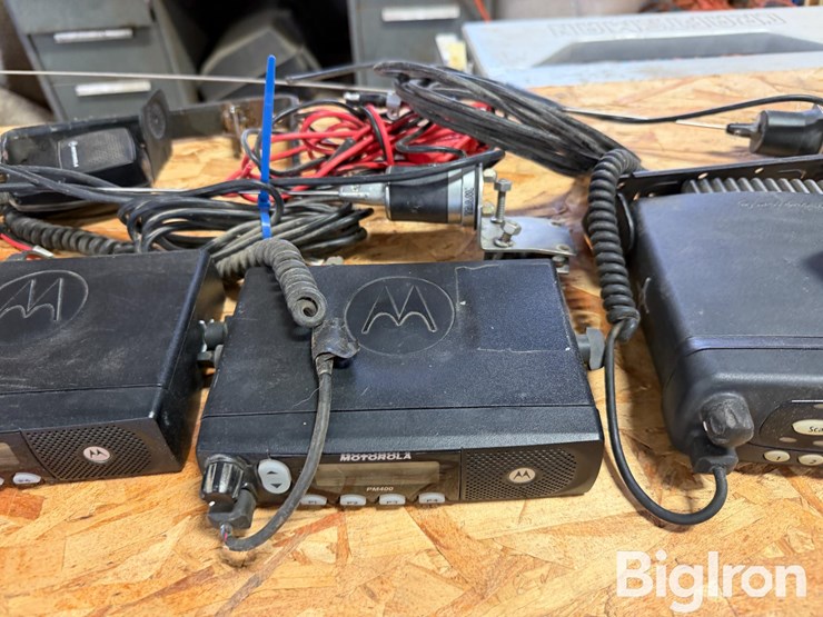 motorola-vhf-hiband-radios-image-12