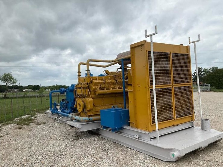 caterpillar-d379-image-10