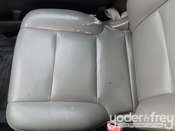 2015-chevrolet-silverado-2500-image-42