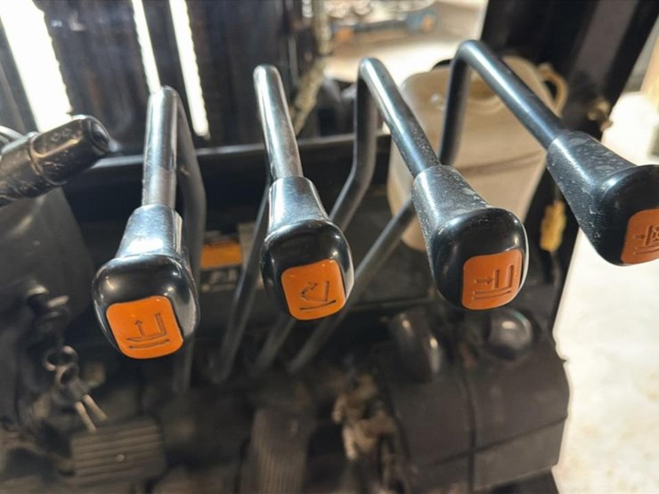 2018-doosan-g30g-image-15