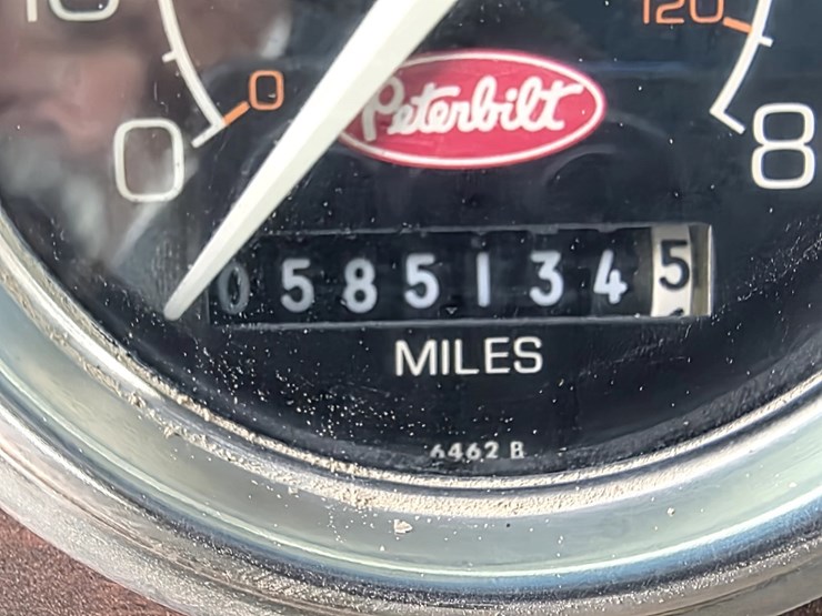 1997-peterbilt-379-image-1