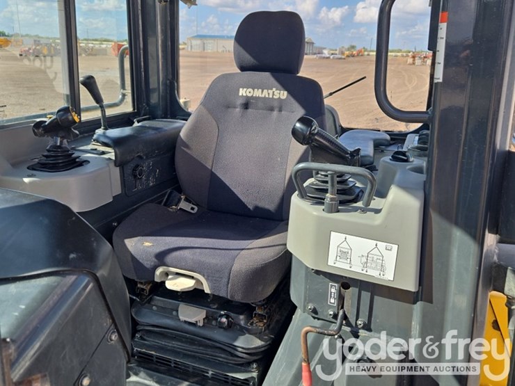 2023-komatsu-d61px-image-52