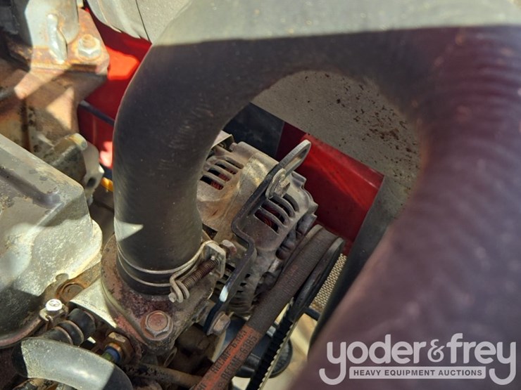 2010-massey-ferguson-1529-image-34