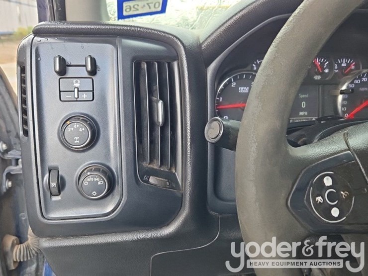 2015-chevrolet-silverado-2500-image-51