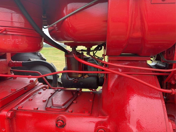 farmall-560-diesel-hi-clear-image-33