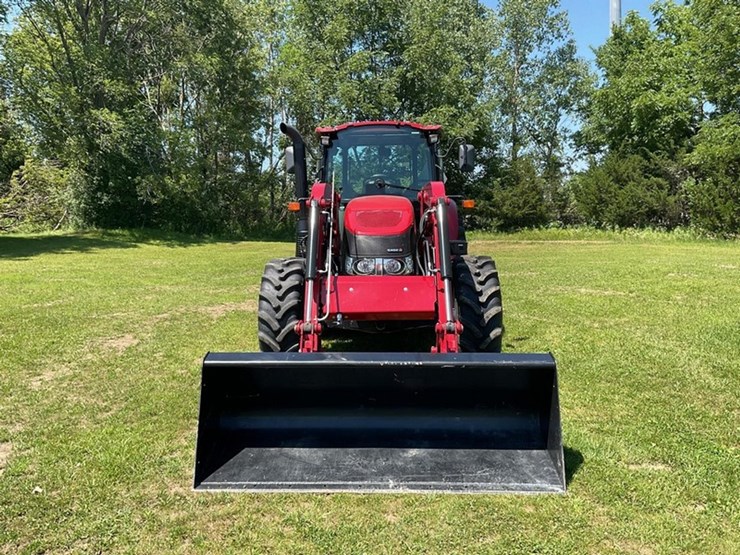 2020-case-ih-farmall-120c-image-2