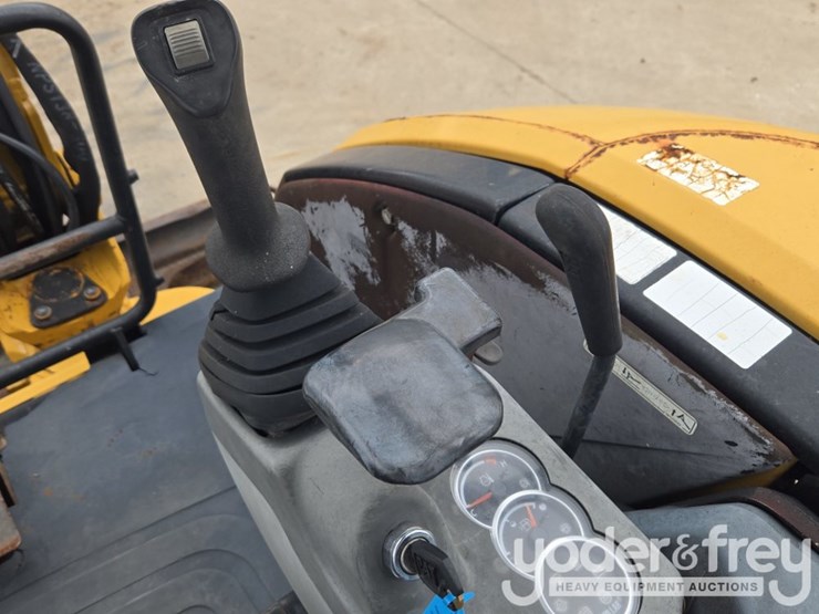 2010-caterpillar-303c-cr-image-56