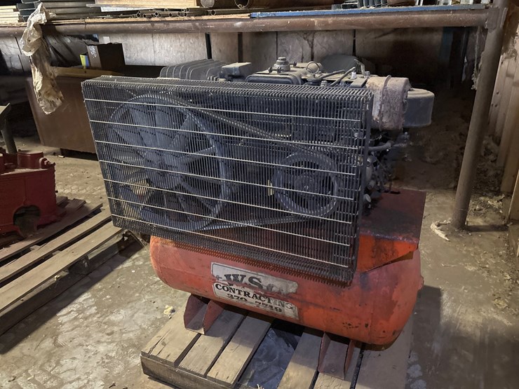 #180-•-devilbiss-horizontal-air-compressor-image-4