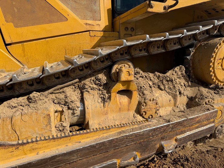 caterpillar-d8t-image-12
