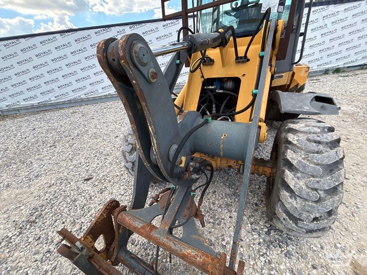 deere-244j-image-14
