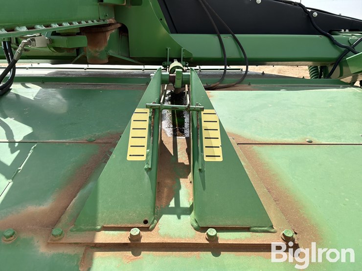 2020-john-deere-956-image-18