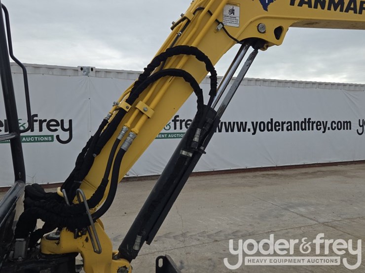 2020-yanmar-vio35-6a-image-31