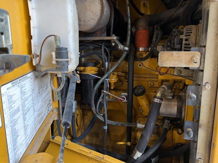 2007-deere-444j-image-33