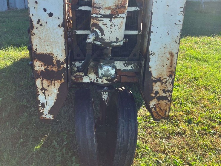 honey-bee-loader-tractor-image-4