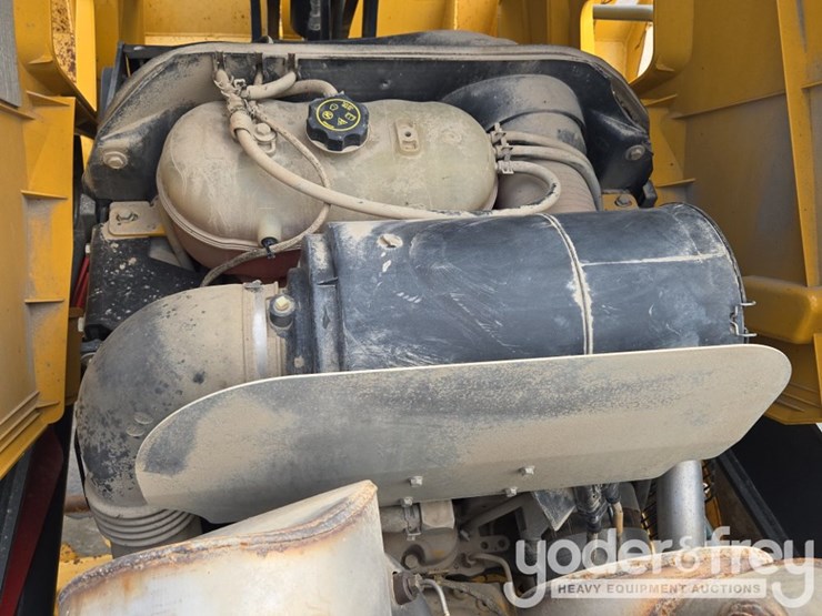 2020-deere-310sl-image-39