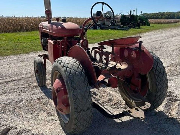 farmall-super-a-image-4