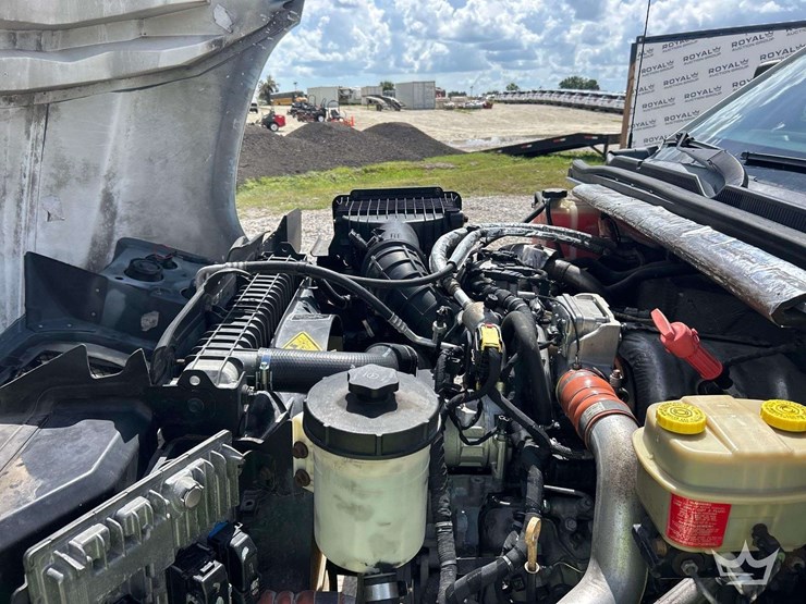 2019-international-cv515-s/a-landscape-dump-truck-image-20