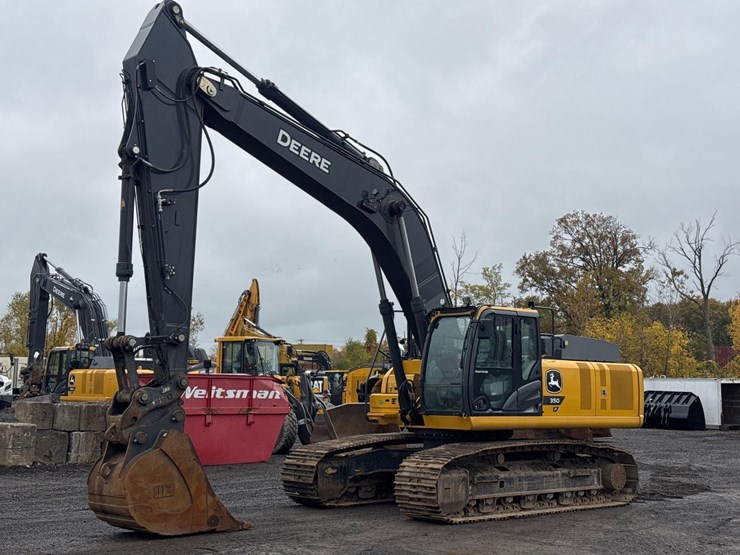 2023-john-deere-350-image-11