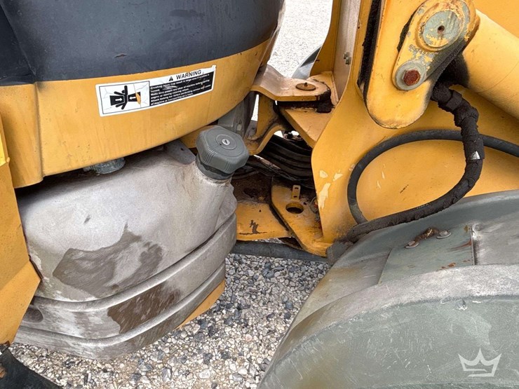 deere-244j-image-25