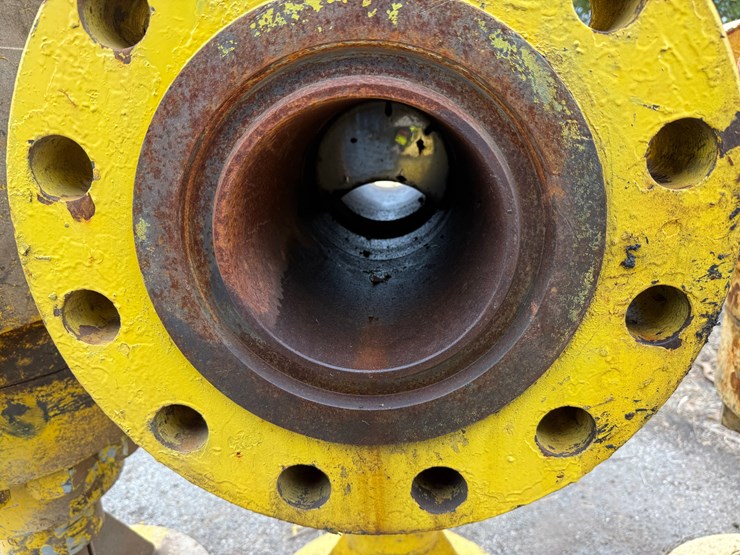 (3-x-$)-7-1/16”-10k-wp-flanged-manual-frac-valves-image-4