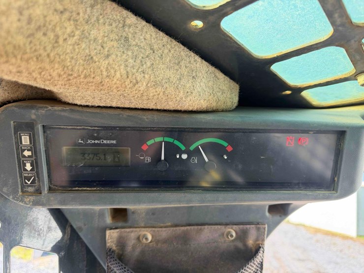 2017-deere-331g-image-23
