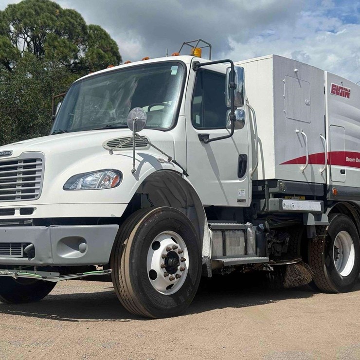 2018 Freightliner M2 Elgin Broom Bear 4MH Street Sweeper Truck
