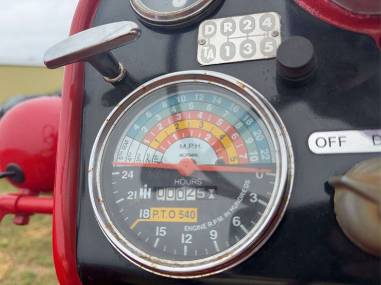 farmall-560-diesel-hi-clear-image-45