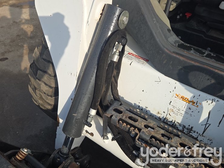 2017-bobcat-s590-image-19