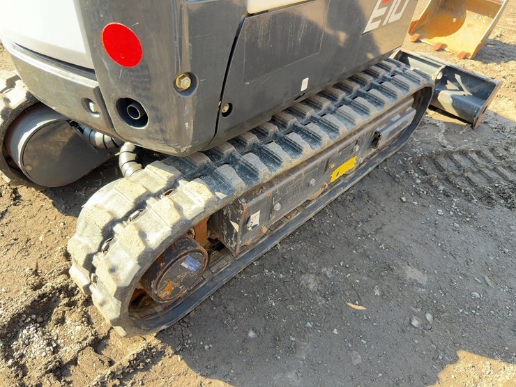 2023-bobcat-e10-image-16