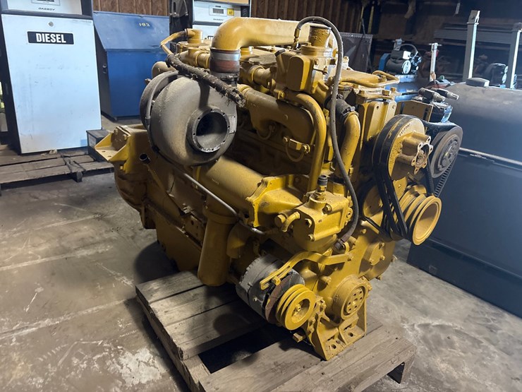 #157-•-cummins-industrial-diesel-engine-with-dana-clutch-image-3