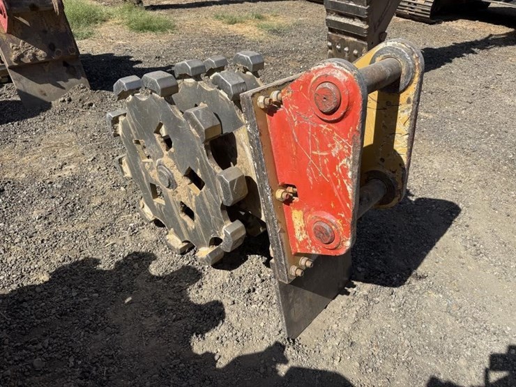 caterpillar-24-image-1